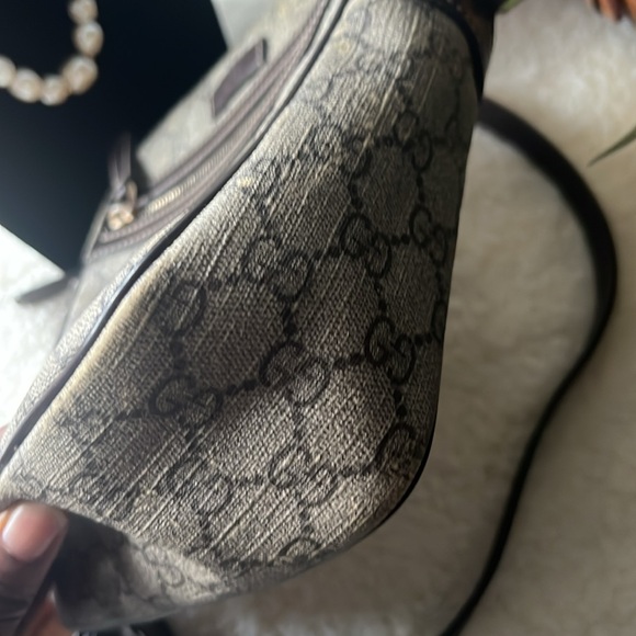 Gucci GG plus monogram Crossbody with the original adjustable Gucci strap - Picture 8 of 15